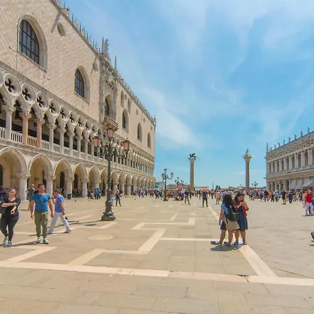 Beautiful In 아파트 *